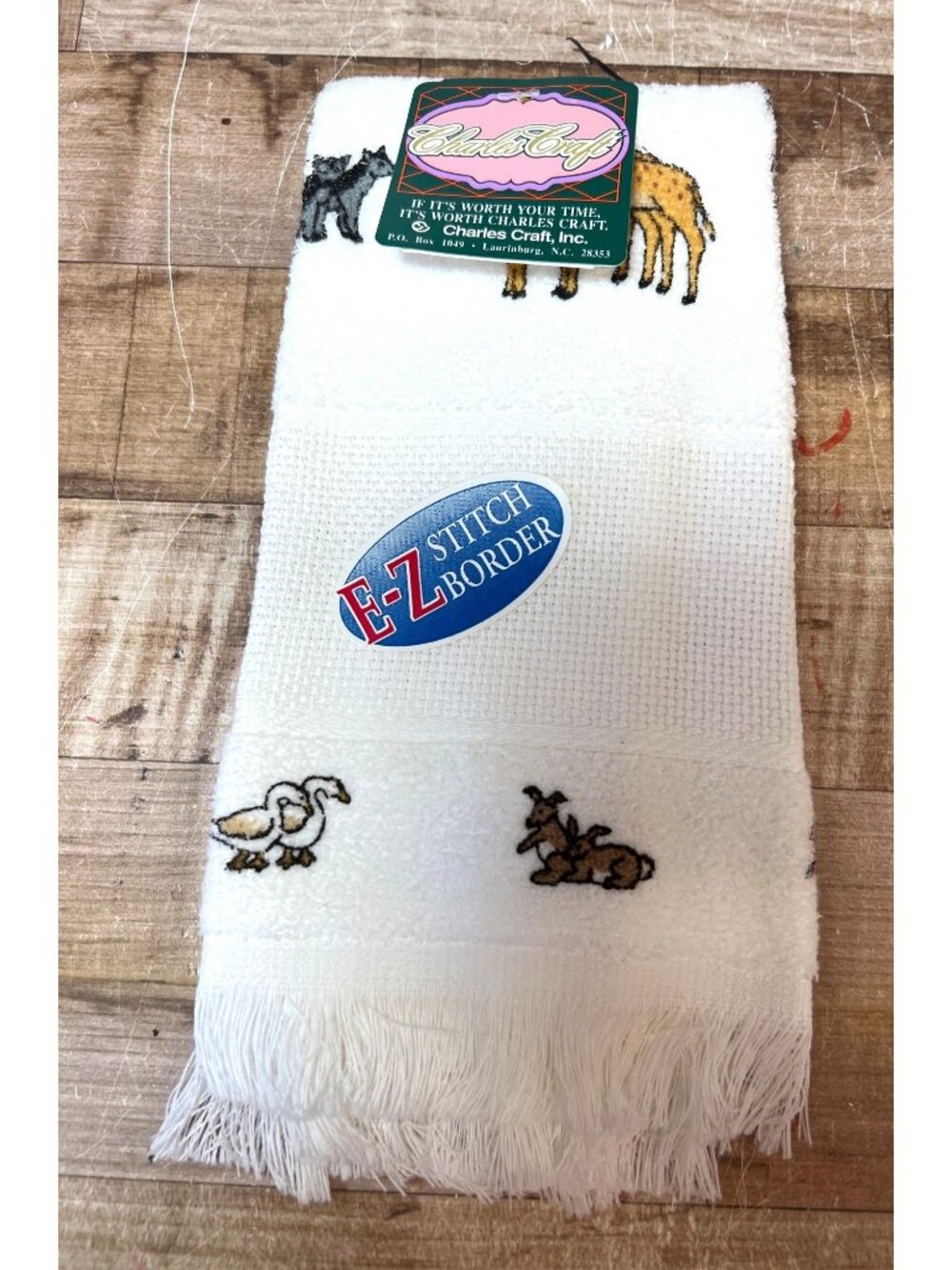 Charles Craft Cross Stitch E-Z Stitch Border Velour Towel With Noahs Animals